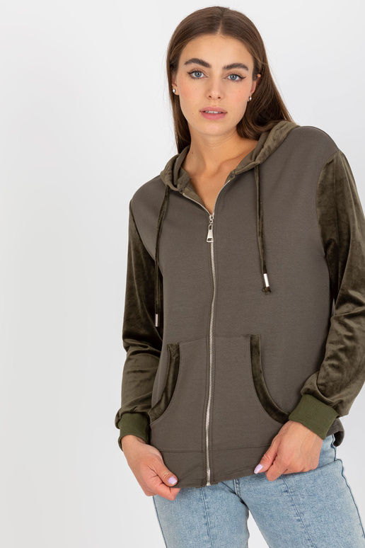 Khaki krāsas kokvilnas sporta krekls...