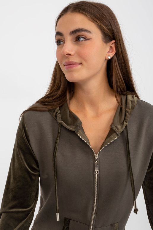 Khaki krāsas kokvilnas sporta krekls...