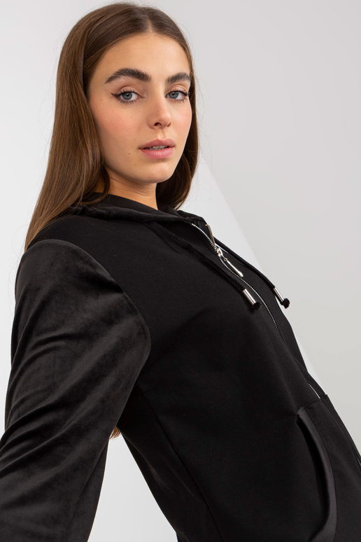 Melns kokvilnas džemperis ar kapuci