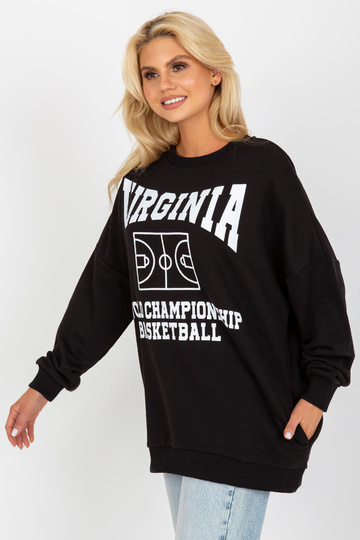 Melns brīvs džemperis ar... 2