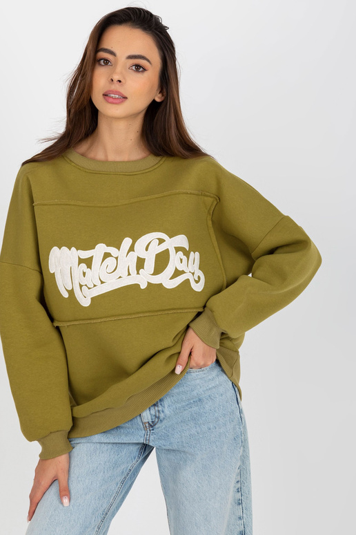 Olivgrünes Kapuzen-Svīteris ar ielāpiem