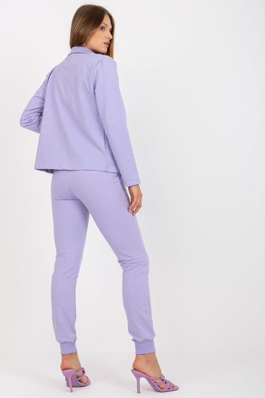 Gaiši violets divdaļīgs sporta krekla...