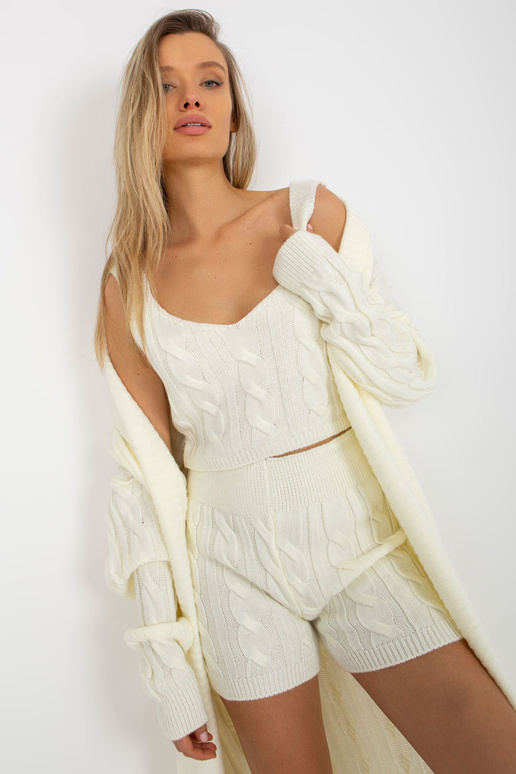 Ecru trīsdaļīgs trikotāžas komplekts...