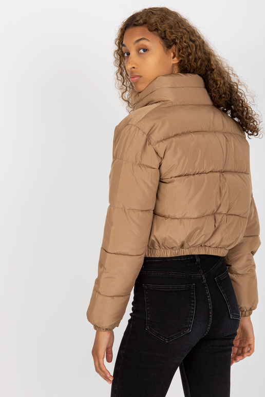 Kamieļu īsa ziemas jaka ar Iseline...