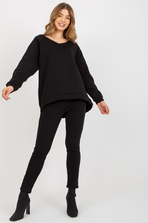 Melns divdaļīgs pamata komplekts ar V... Melns divdaļīgs pamata komplekts ar V...