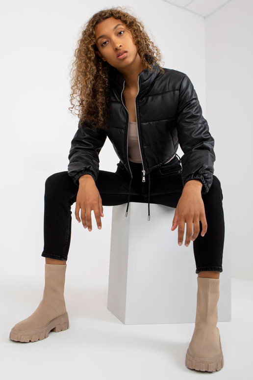 Melna Eco ādas īsā ziemas jaka Melna Eco ādas īsā ziemas jaka