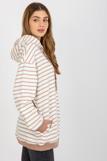 Kamieļu balts brīvs...