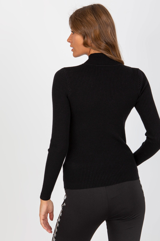 Melns pieguļošs svītrains džemperis...
