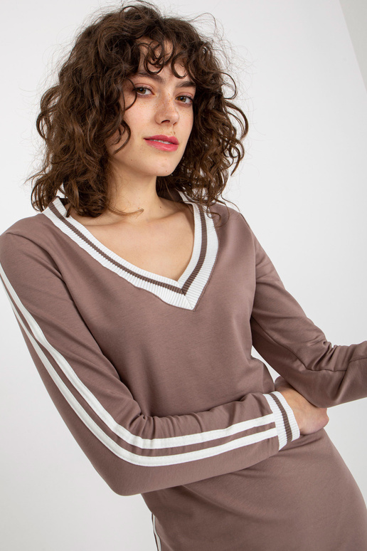 Brūna V veida kakla izgriezuma Midi...