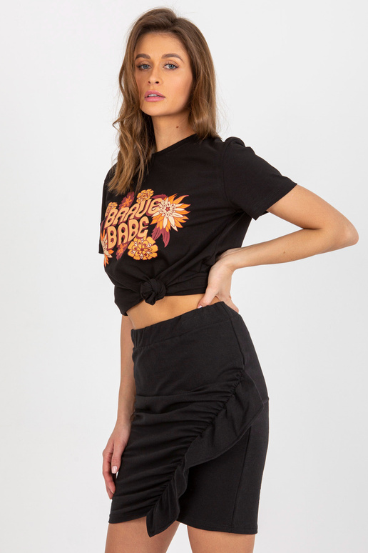 Melns sieviešu T-krekls ar uzrakstiem...