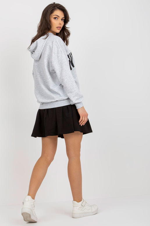 Pelēks divdaļīgs sporta krekla...