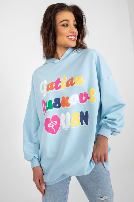 Gaiši zils garš sporta krekls ar... Gaiši zils garš sporta krekls ar...