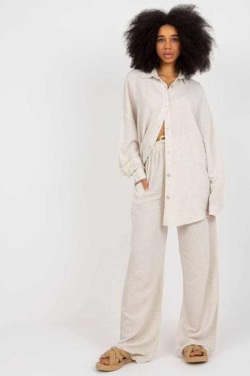 Gaiši bēšs vasaras komplekts ar... Gaiši bēšs vasaras komplekts ar...