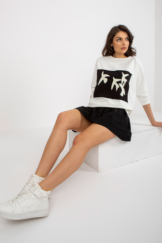 Ecru divdaļīgs sporta krekla... Ecru divdaļīgs sporta krekla...