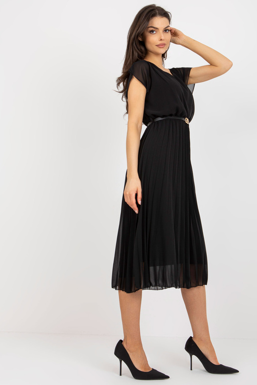 Melna uzliesmojoša Midi kleita ar kroku