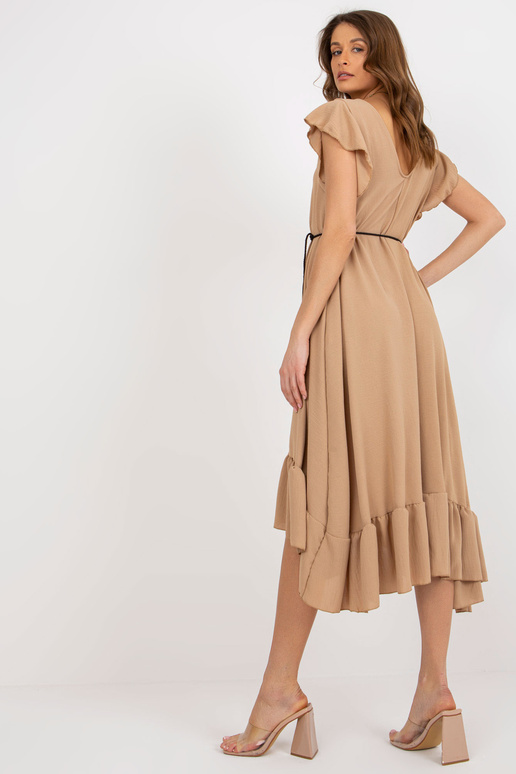 Kamieļa lielizmēra kleita ar volānu...