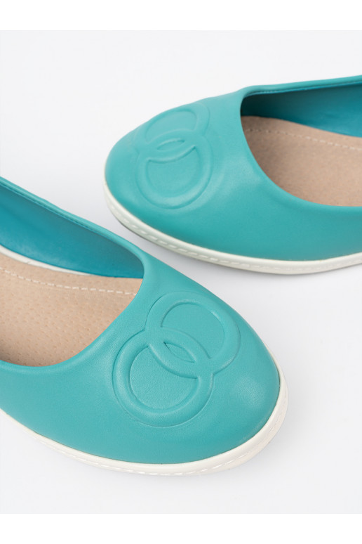 Zilas krāsas balerīnas 