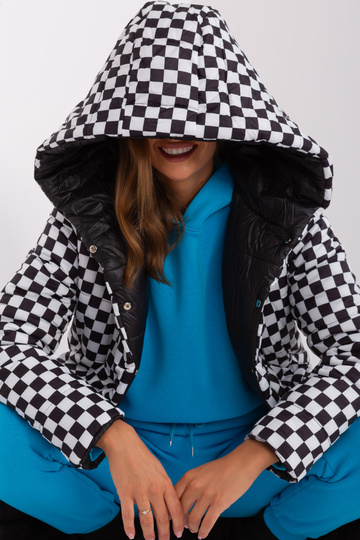 Jaka-NM-KR-2809.96-melns-balts 2