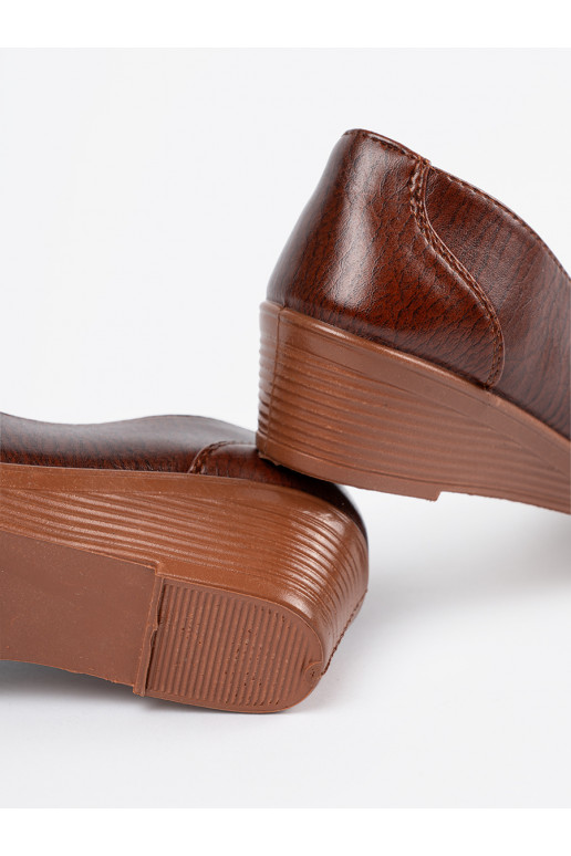  brūnas krāsas kurpes 