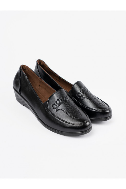 Sieviešu zābaki z ozdobnym haftem