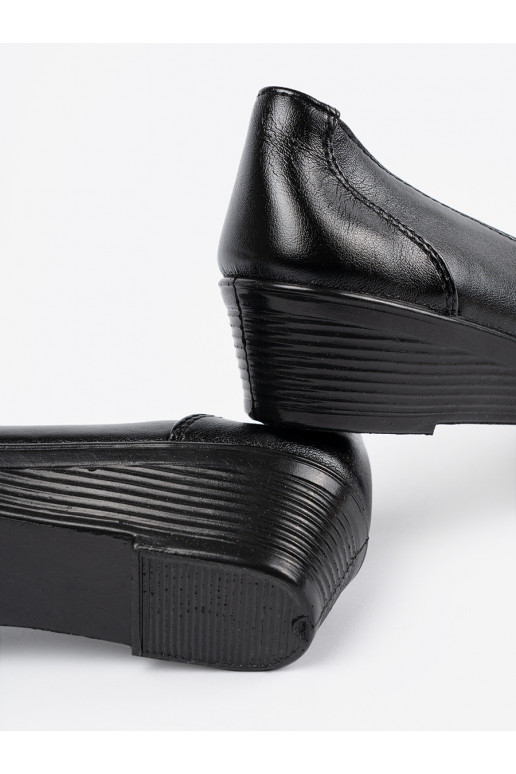 Sieviešu zābaki z ozdobnym haftem