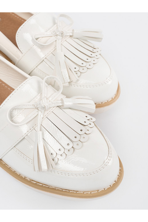 baltas krāsas  mokasīni  baltas krāsas  mokasīni