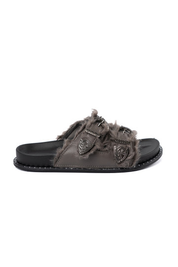 Pelēkas krāsas čības  ar kažokādu i ćwiekami