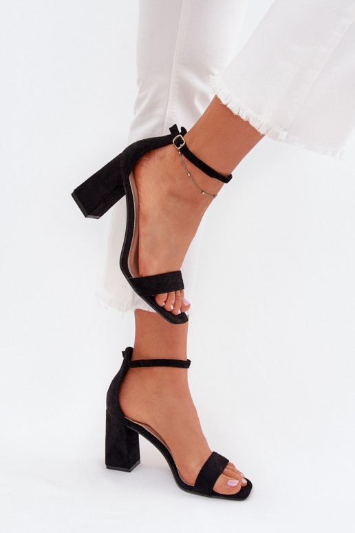 Sieviešu basenes Z u Melns Elirae Sieviešu basenes Z u Melns Elirae