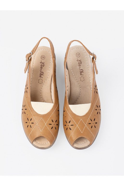 Brūnas krāsas  kurpes  Brūnas krāsas  kurpes