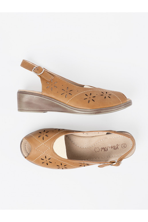 Brūnas krāsas  kurpes  Brūnas krāsas  kurpes