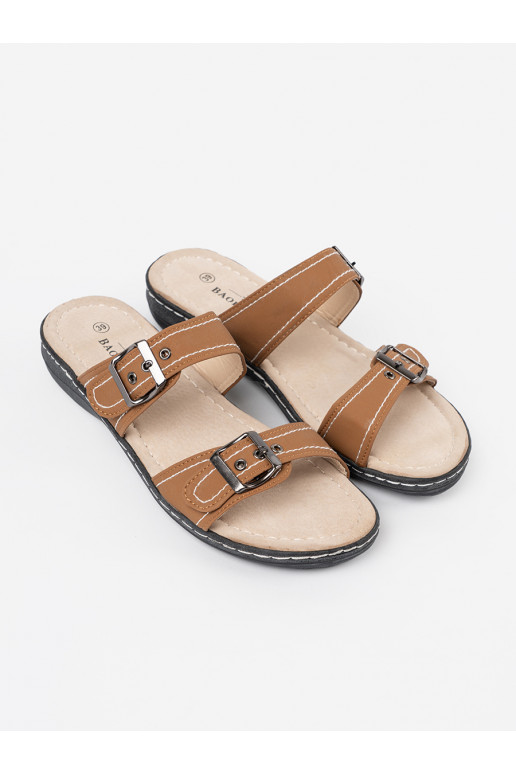 brūnas krāsas čības   ze mi klamrami brūnas krāsas čības   ze mi klamrami