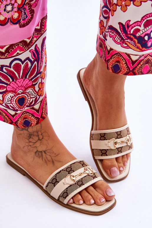 Klasiskā modeļa plakanas sandales smilšu krāsas Marlene Klasiskā modeļa plakanas sandales smilšu krāsas Marlene