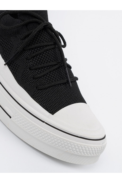  kurpes Melnas krāsas z ozdobnym m