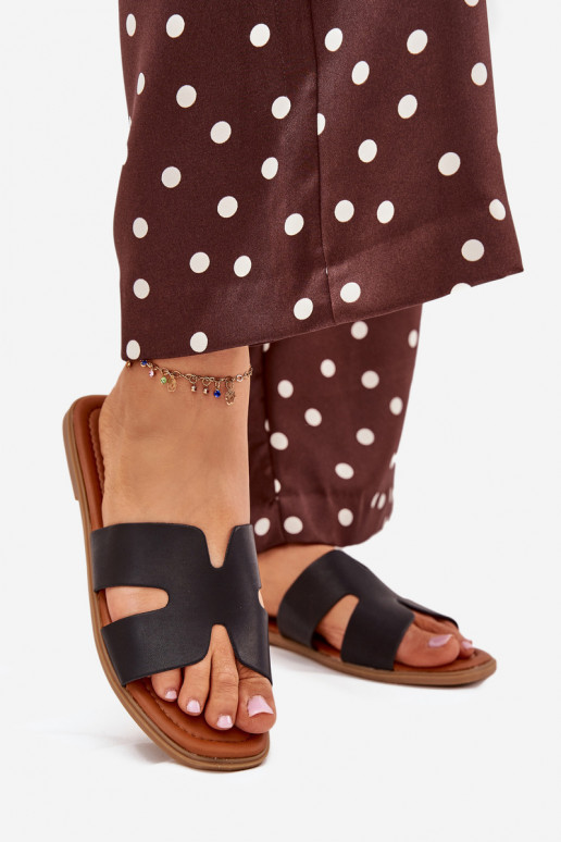 Čības  Melns Salyra