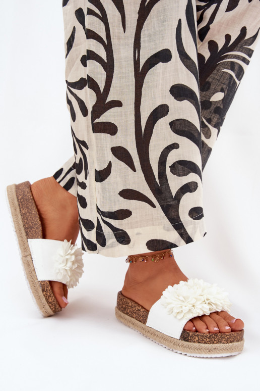 sieviešu čības ar platformu  kami baltas krāsas Tessara sieviešu čības ar platformu  kami baltas krāsas Tessara