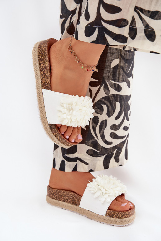 sieviešu čības ar platformu  kami baltas krāsas Tessara sieviešu čības ar platformu  kami baltas krāsas Tessara