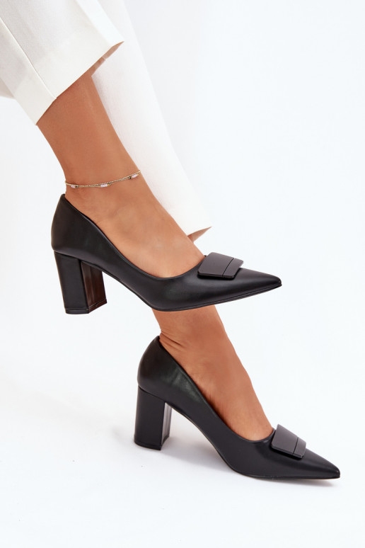 Kurpes ar papēdi ar ornamentiem Melns Celira