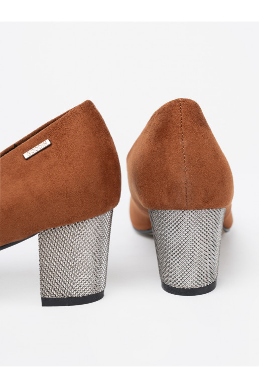 brūnas krāsas puszābaki z ozdobnym m obcasem