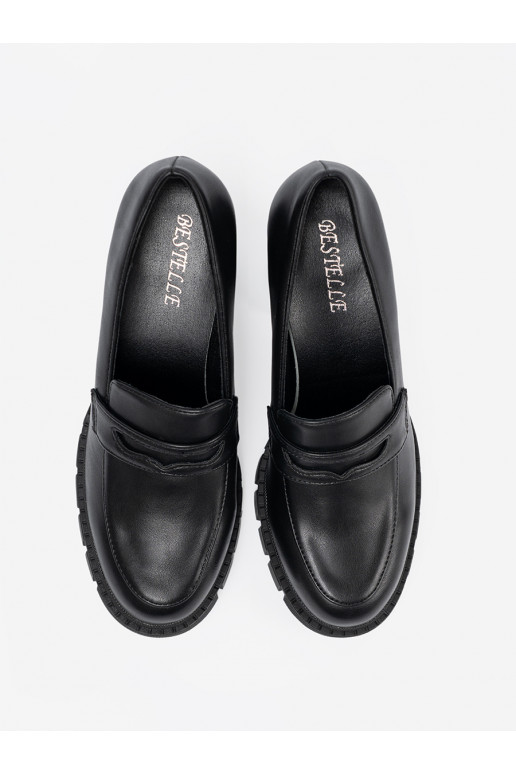 Melns mokasīni uz papēža z traperową podeszwą