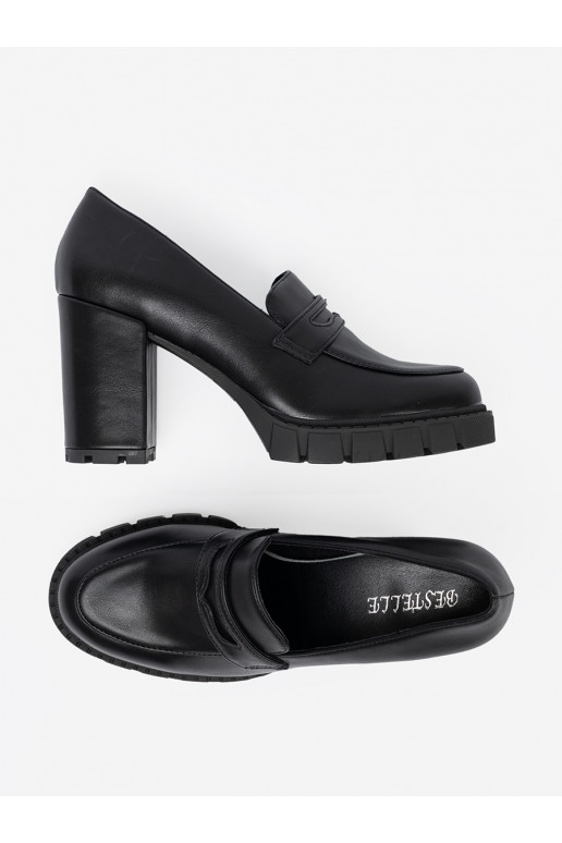 Melns mokasīni uz papēža z traperową podeszwą