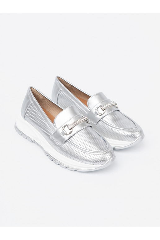 Sudraba krāsas mokasīni z dekoracyjnym m elementem