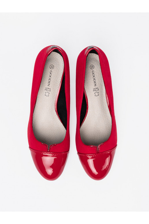 sarkanas krāsas puszābaki z lakierowanym noskiem sarkanas krāsas puszābaki z lakierowanym noskiem