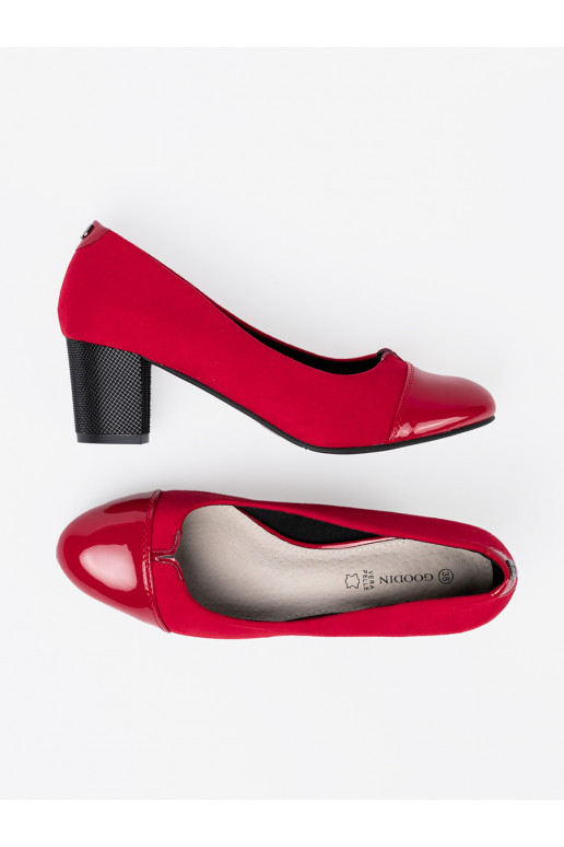 sarkanas krāsas puszābaki z lakierowanym noskiem sarkanas krāsas puszābaki z lakierowanym noskiem