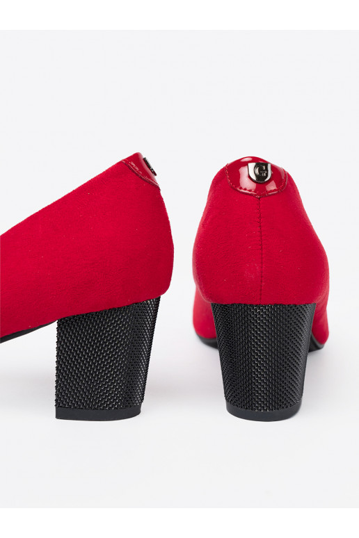 sarkanas krāsas puszābaki z lakierowanym noskiem sarkanas krāsas puszābaki z lakierowanym noskiem