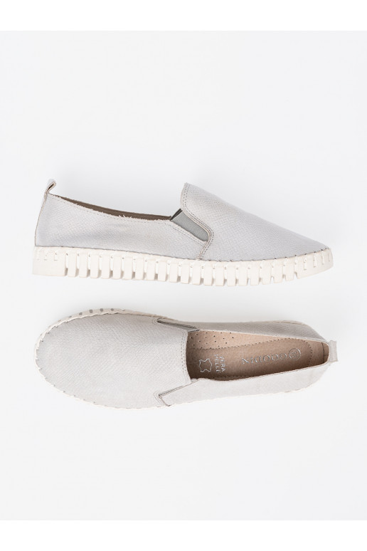 Pelēkas krāsas kurpes slip-on z mi wstawkami Pelēkas krāsas kurpes slip-on z mi wstawkami