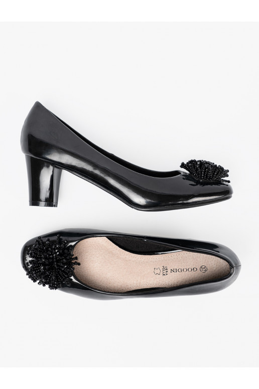 Laque puszābaki z efektowną ozdobą Laque puszābaki z efektowną ozdobą