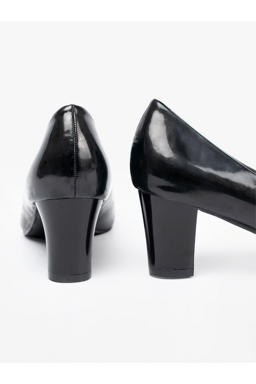 Laque puszābaki z efektowną ozdobą Laque puszābaki z efektowną ozdobą