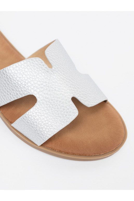 Sudraba krāsas čības   z wycięciami