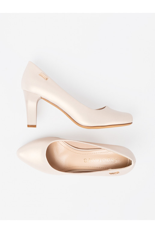 Kurpes  uz papēža Sergio Leone