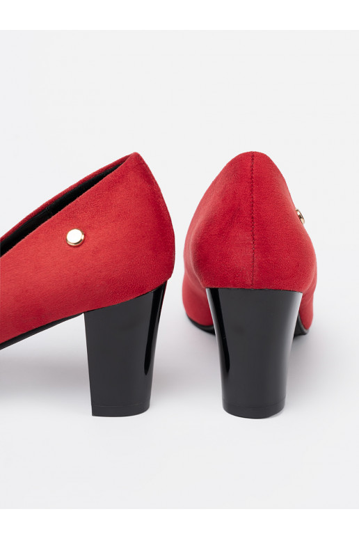 sarkanas krāsas  puszābaki 